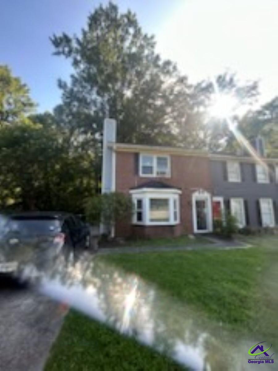 listing main picture