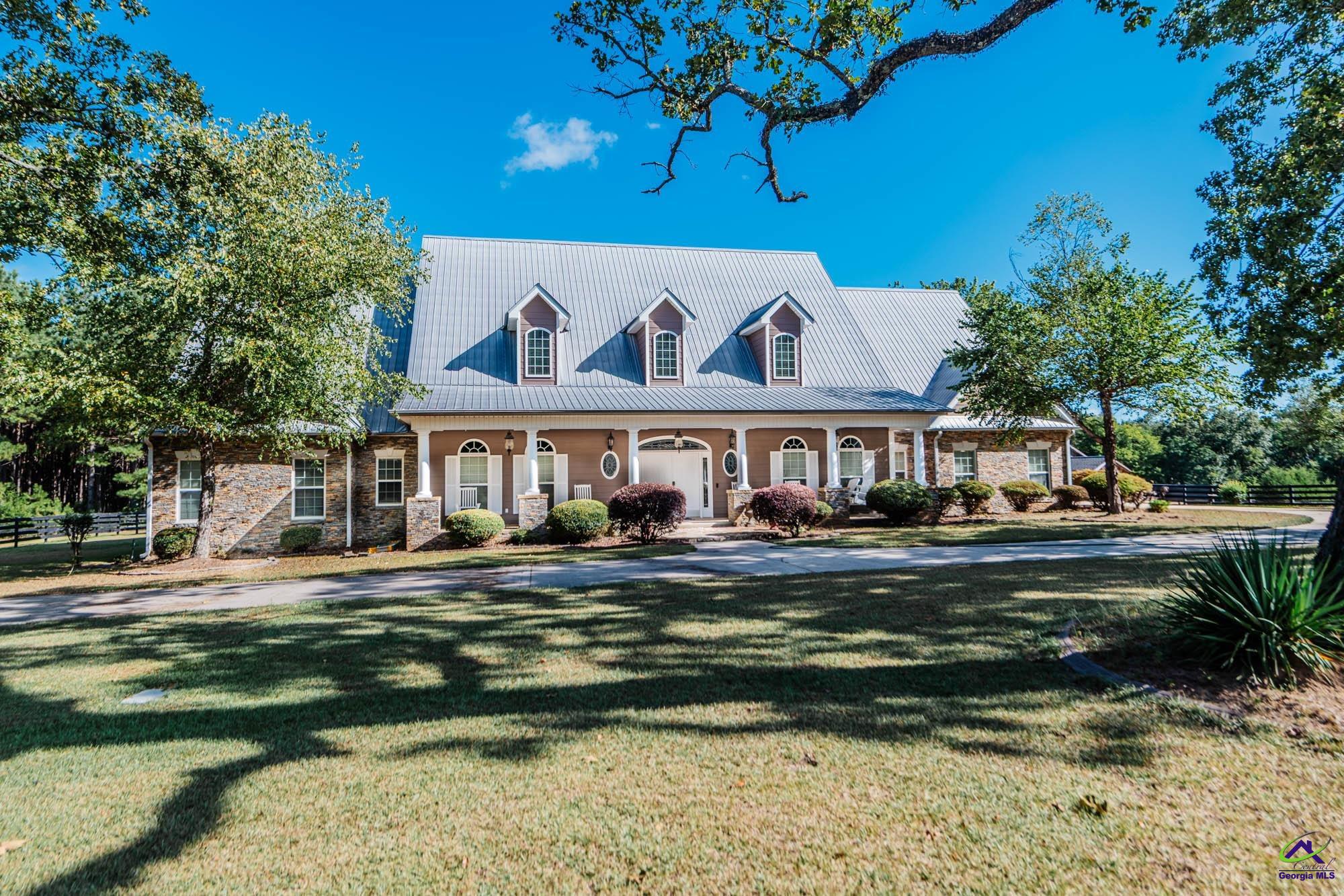 listing main picture