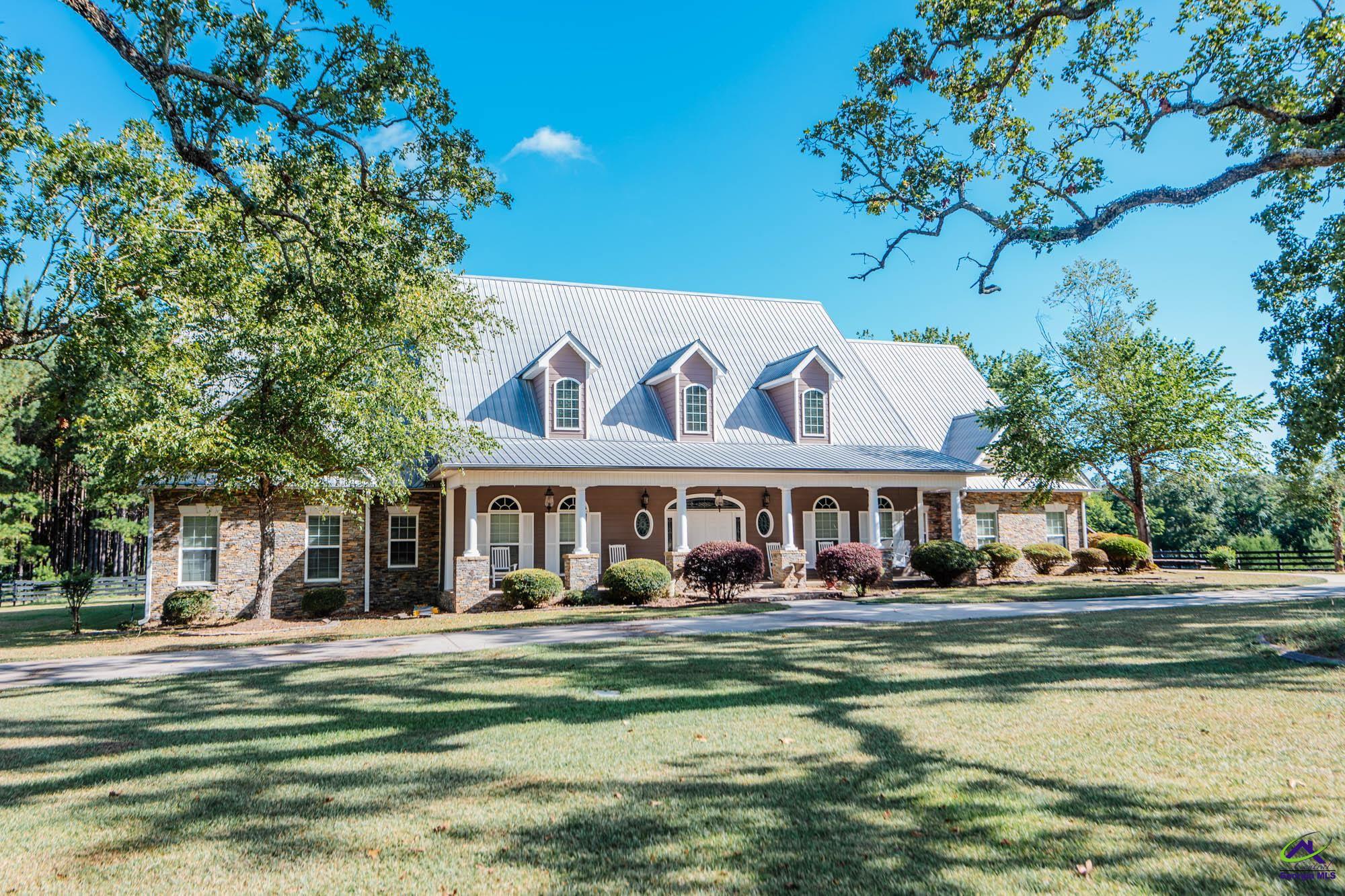 listing main picture