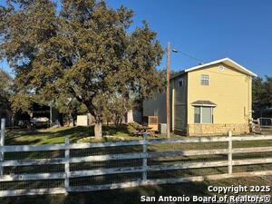 listing main picture