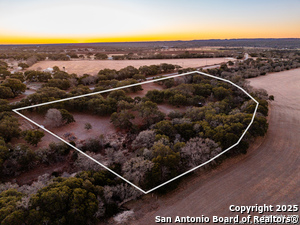 listing main picture