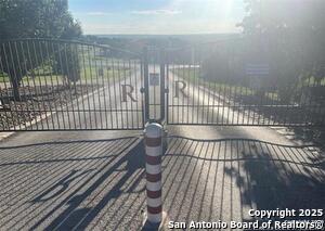 listing main picture