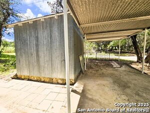 listing main picture