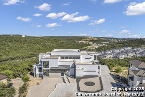 listing main picture