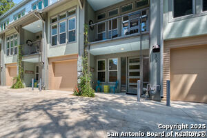 listing main picture