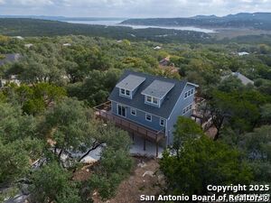 listing main picture