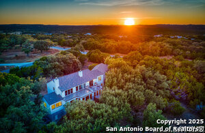 listing main picture