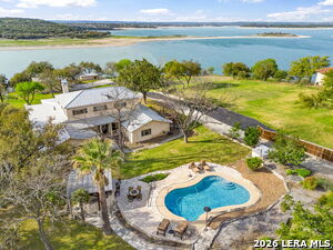 listing main picture