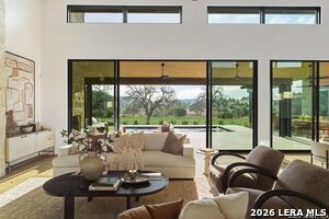 listing main picture