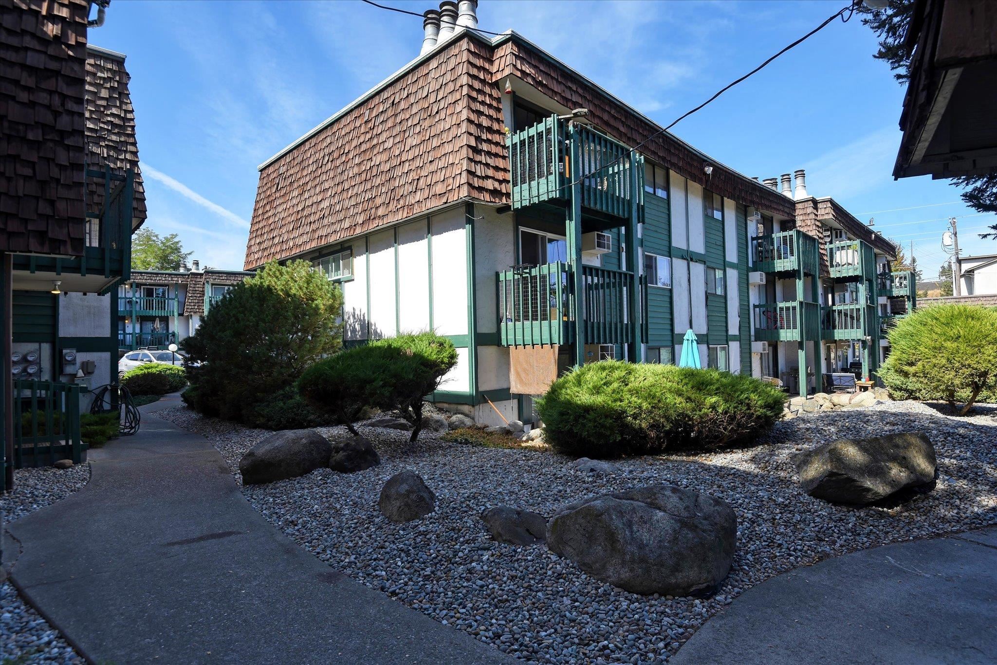 listing main picture