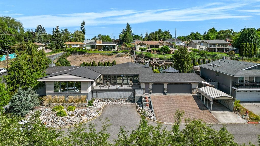 listing main picture