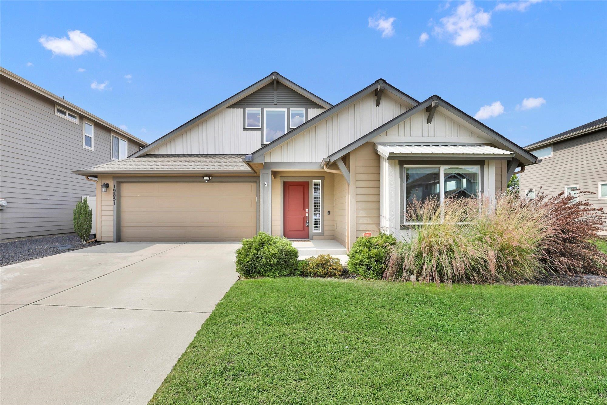 listing main picture