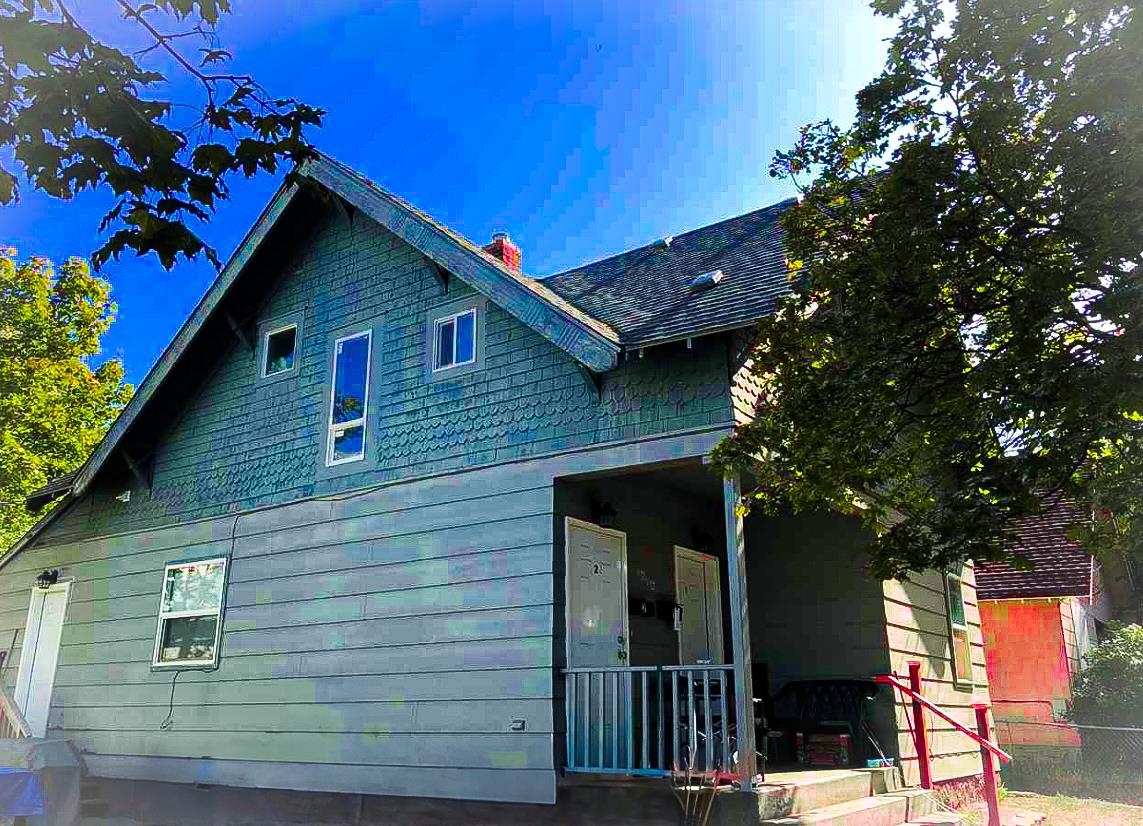 listing main picture
