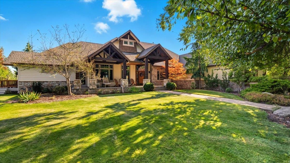 listing main picture