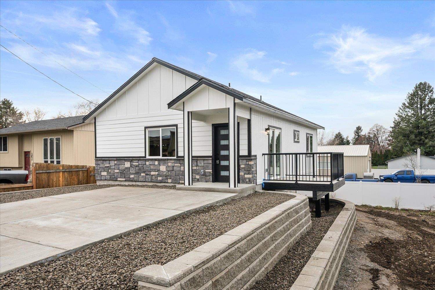 listing main picture