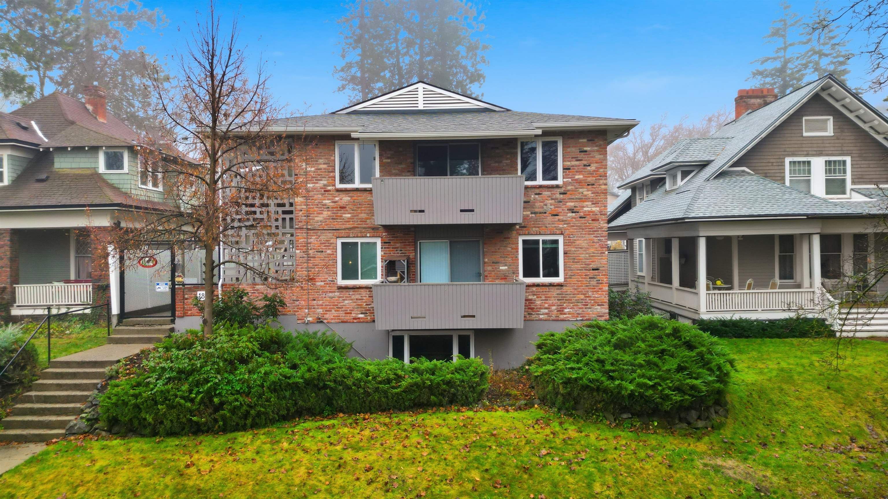 listing main picture