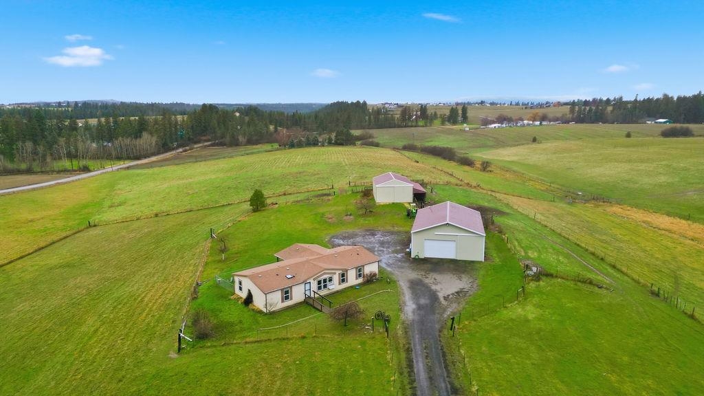 listing main picture