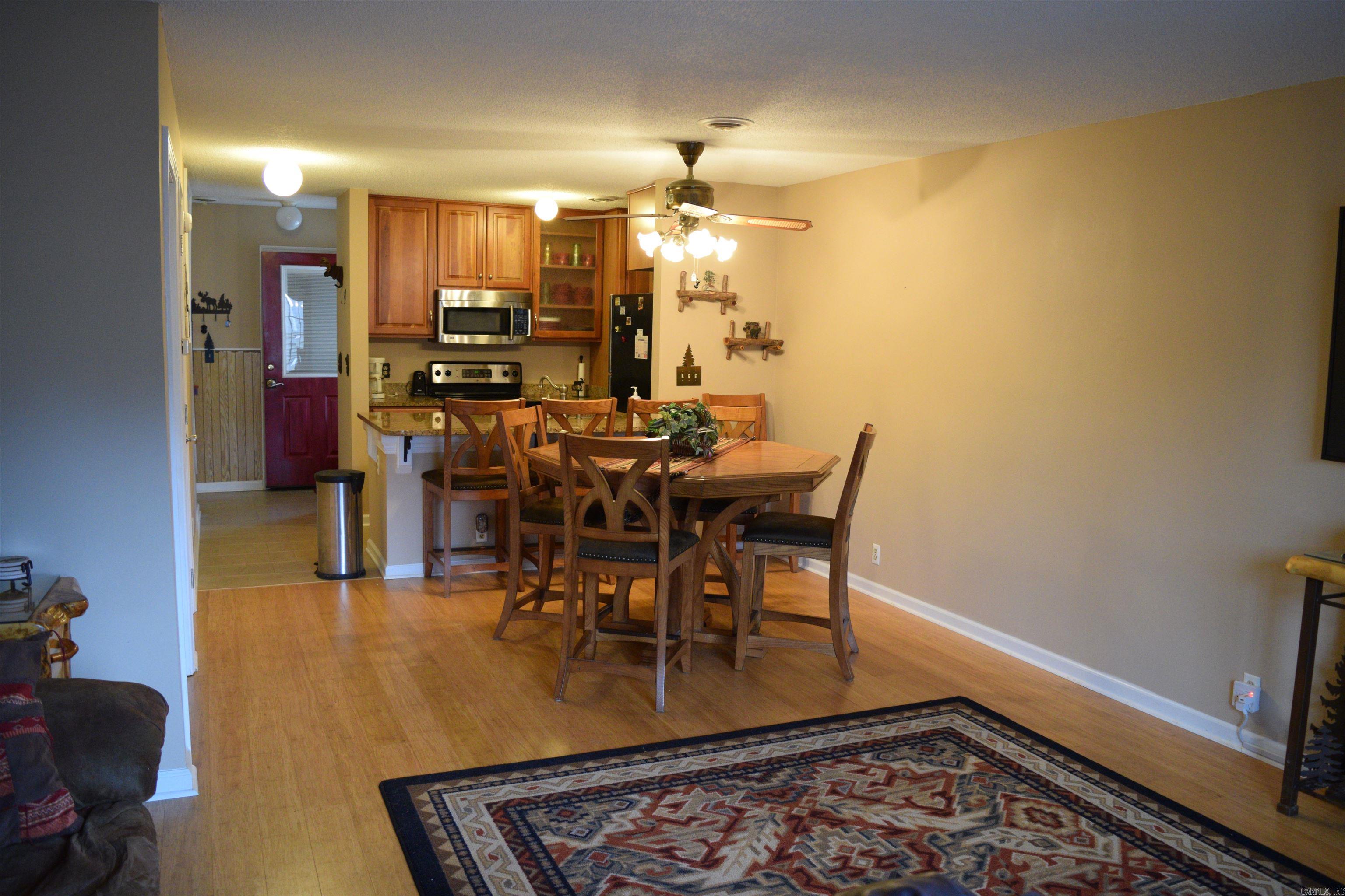 listing main picture