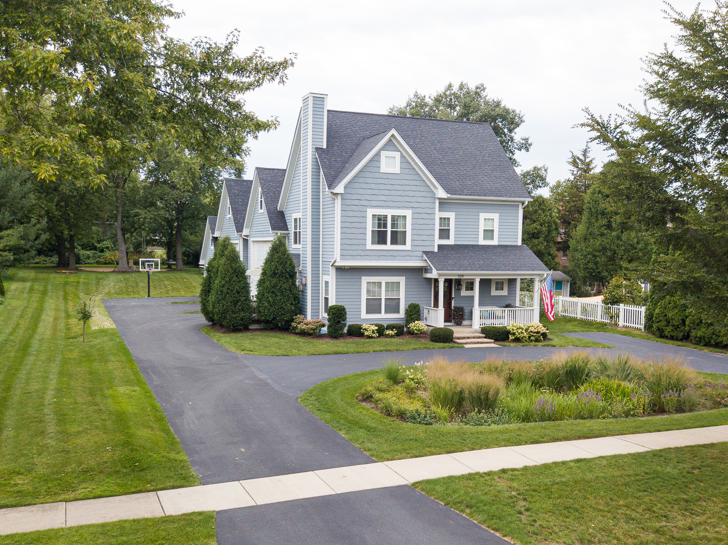 Oakbrook Terrace Homes for sale Real Estate in Oakbrook Terrace