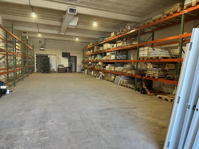 listing main picture