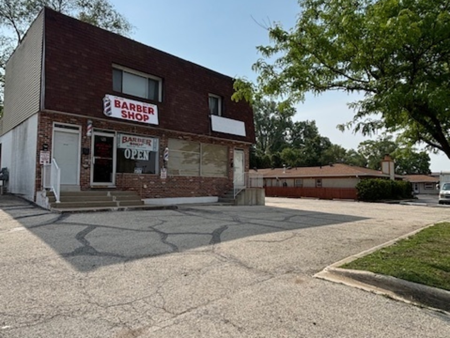 listing main picture