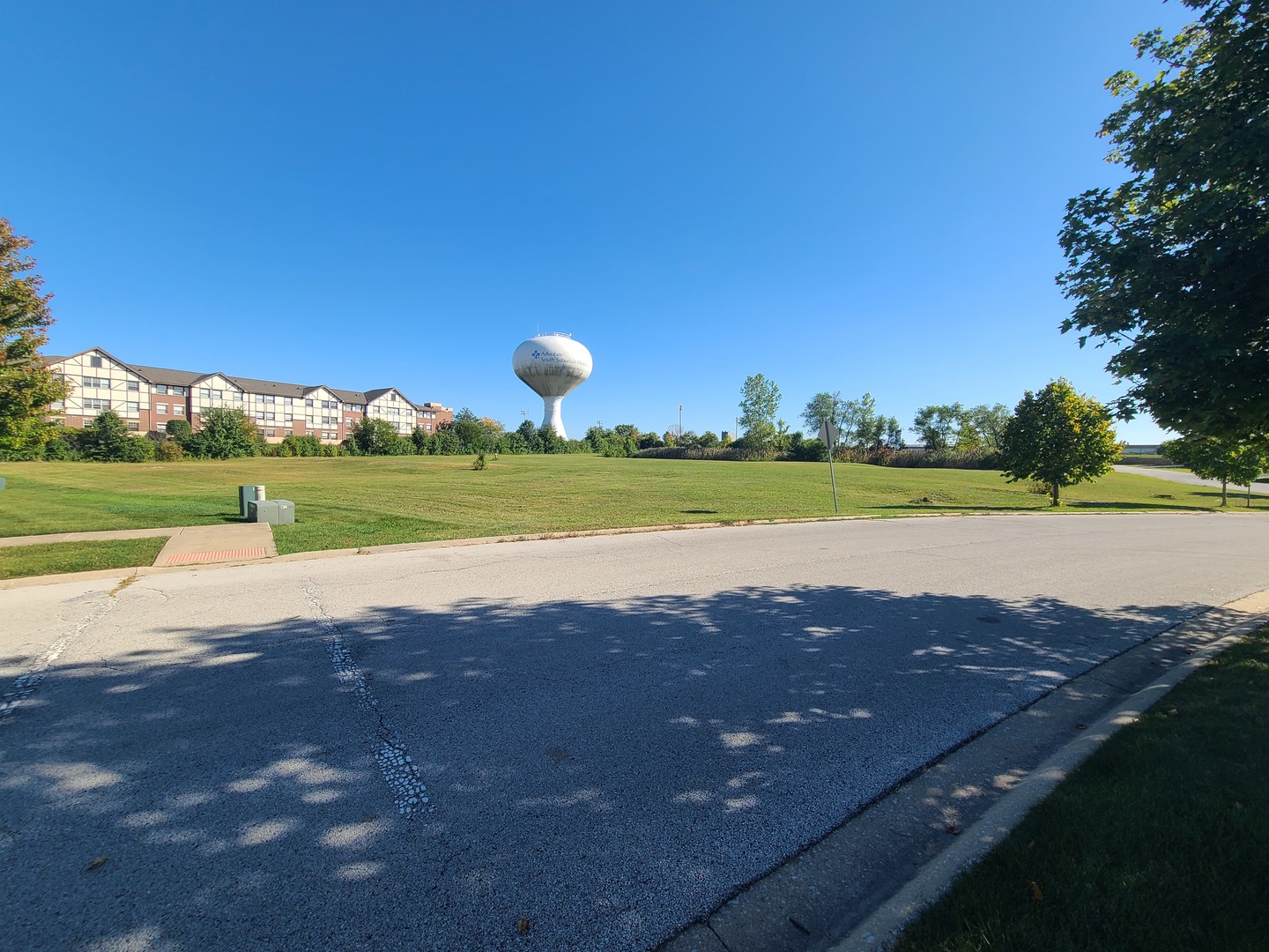 listing main picture