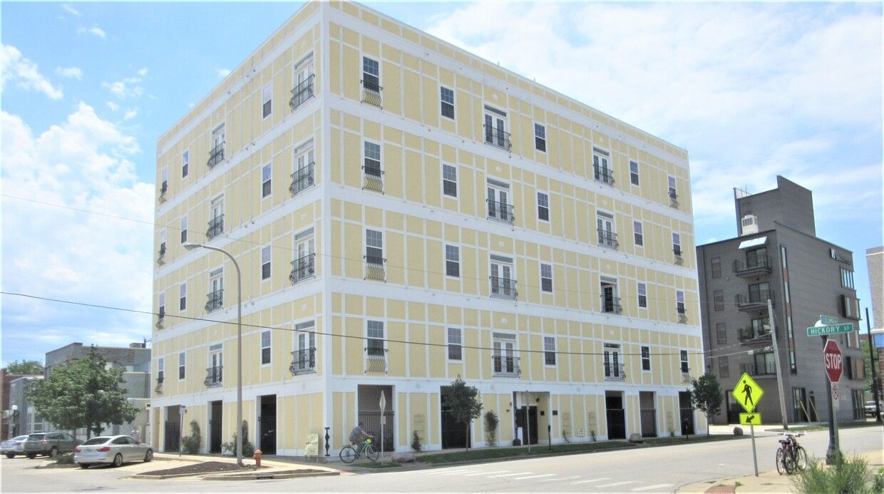 listing main picture