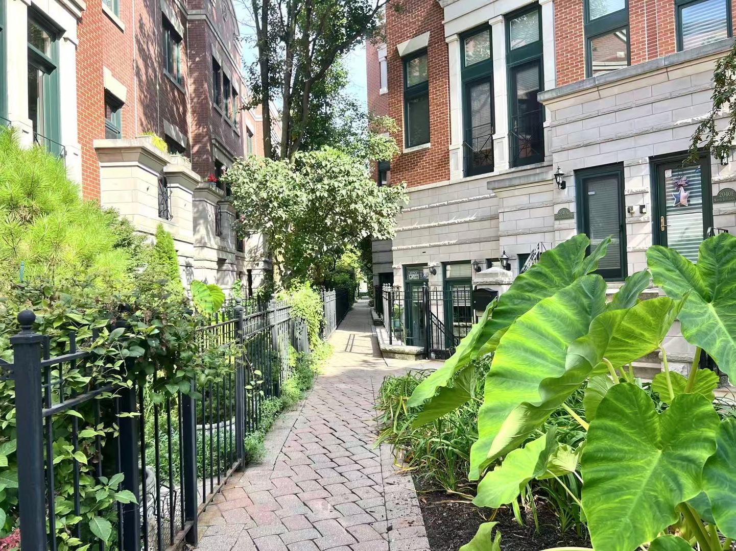 listing main picture