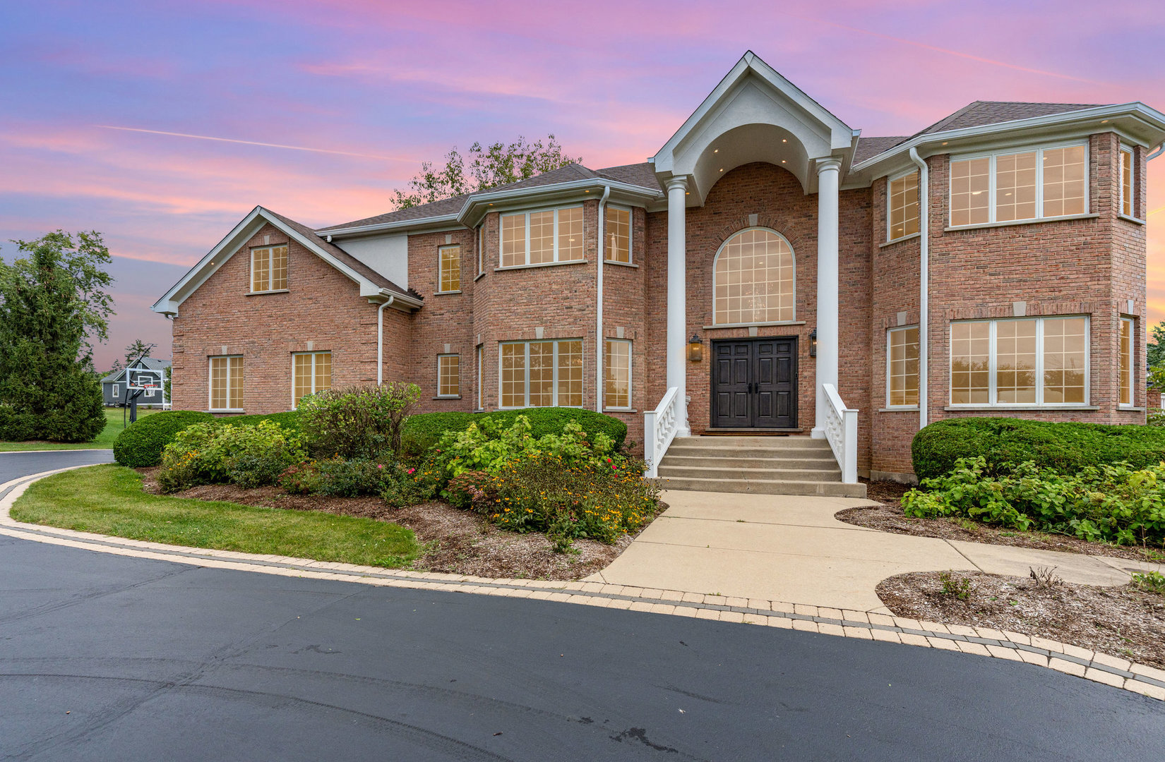 listing main picture