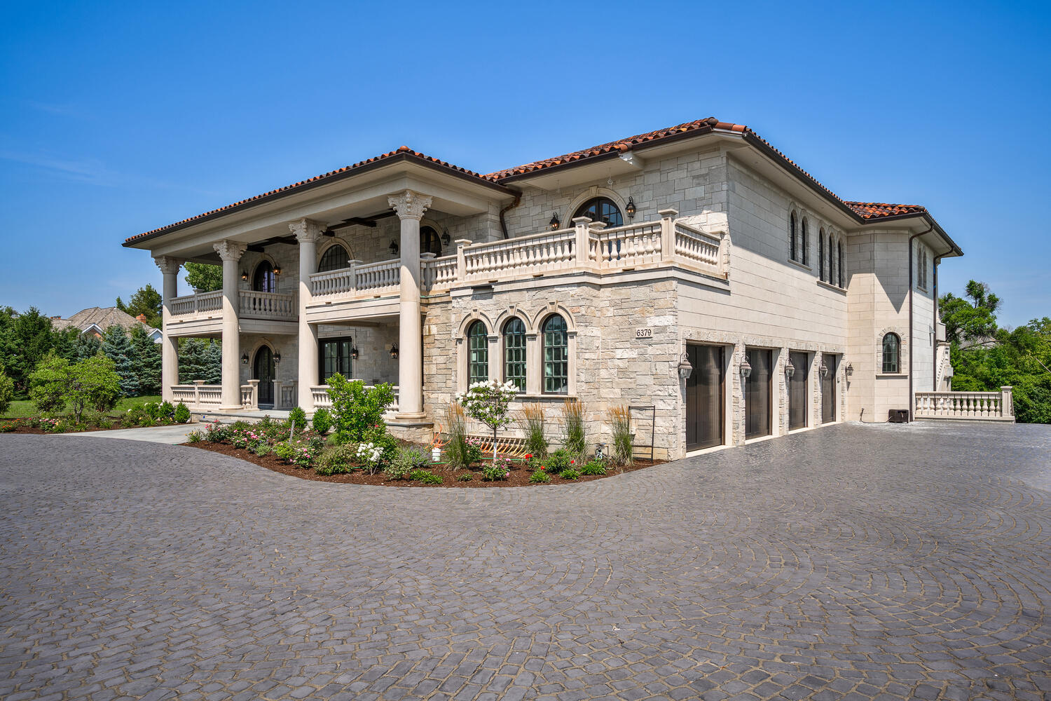 listing main picture