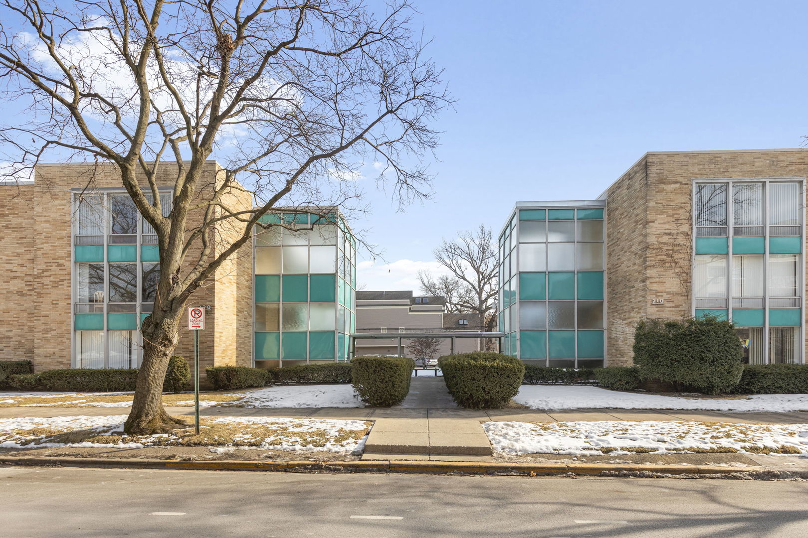 listing main picture