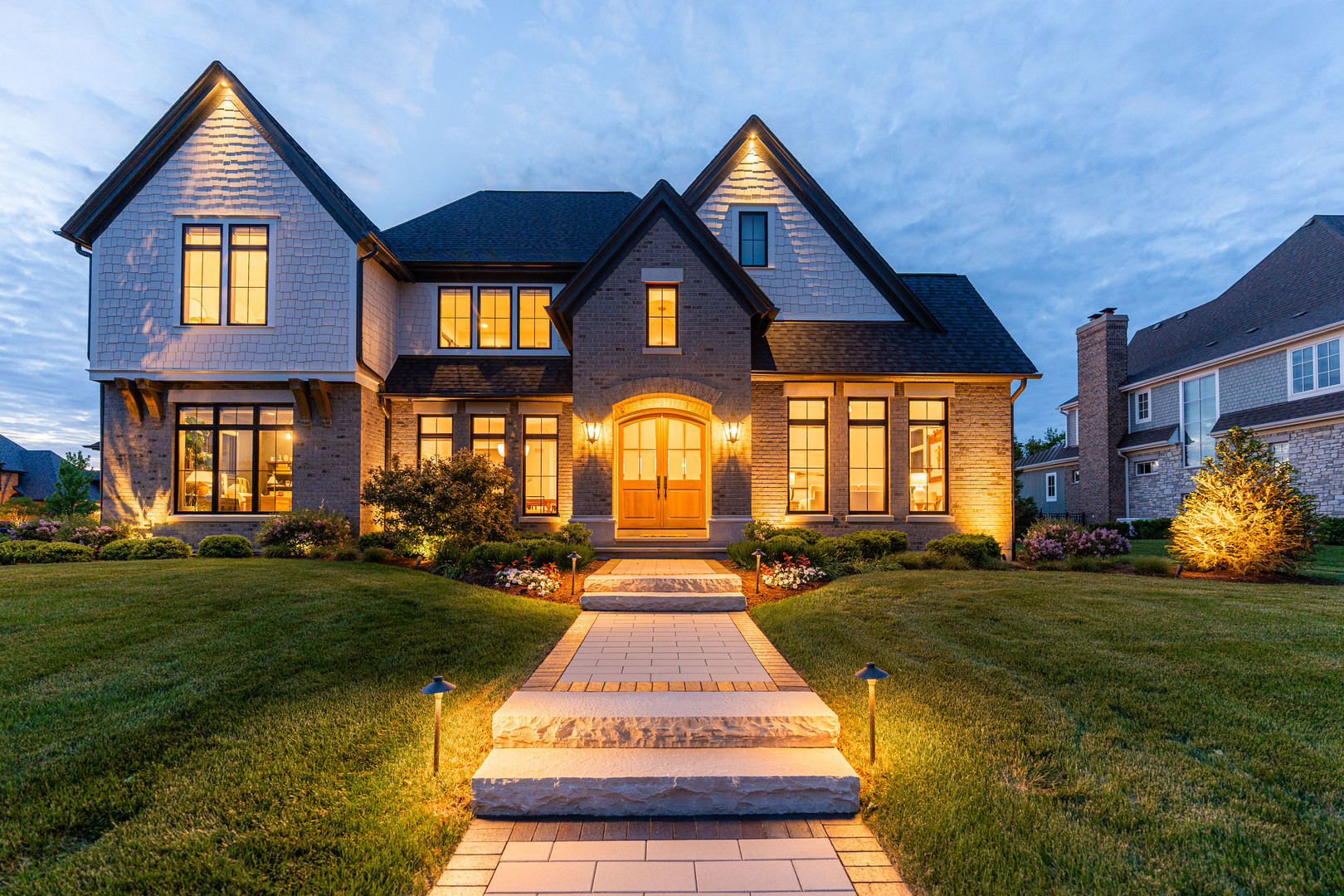 listing main picture