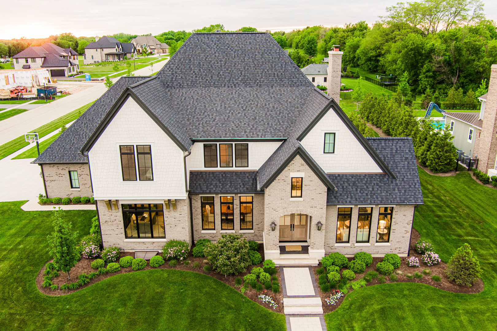 listing main picture