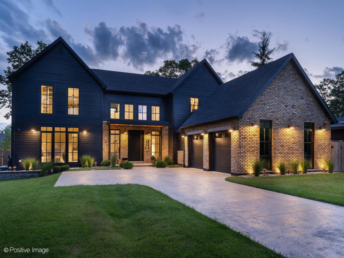 listing main picture