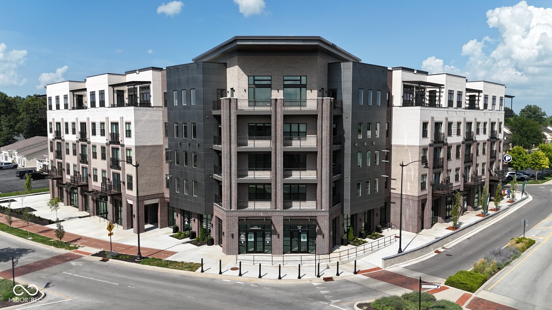 listing main picture