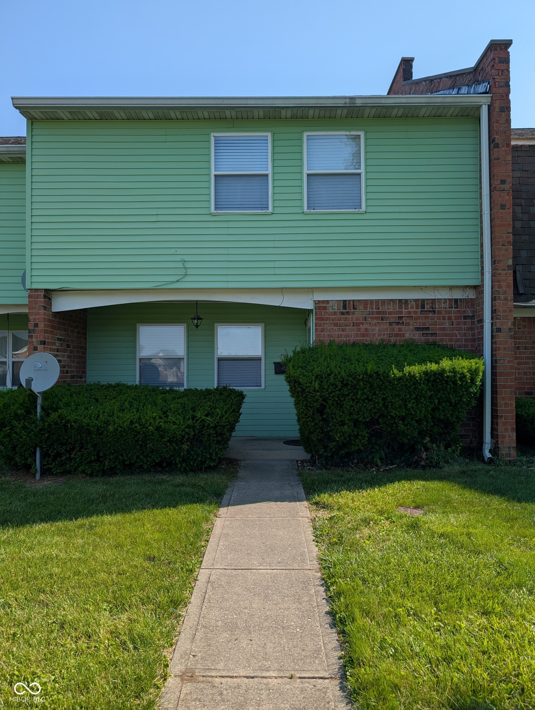 listing main picture