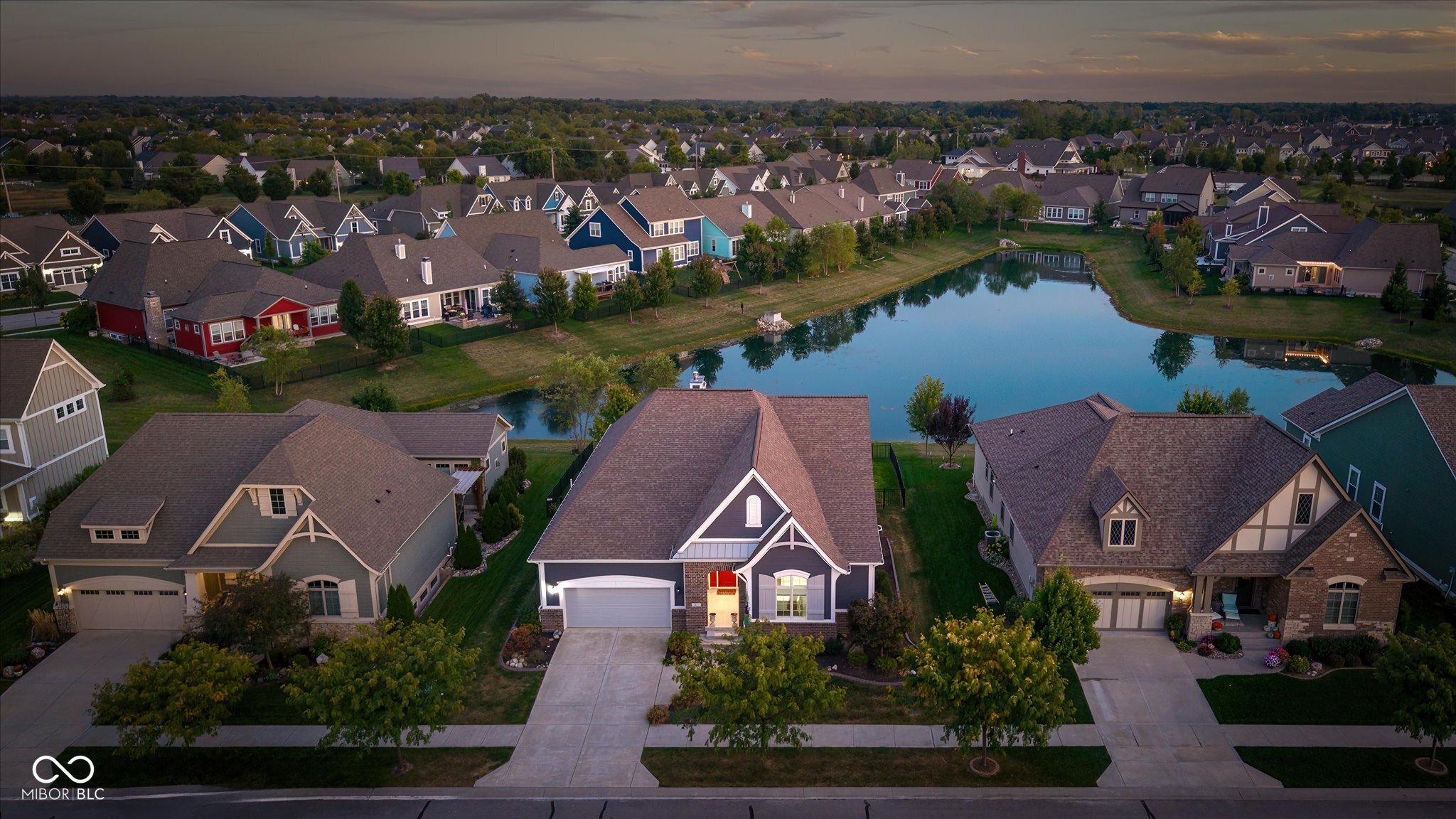 listing main picture