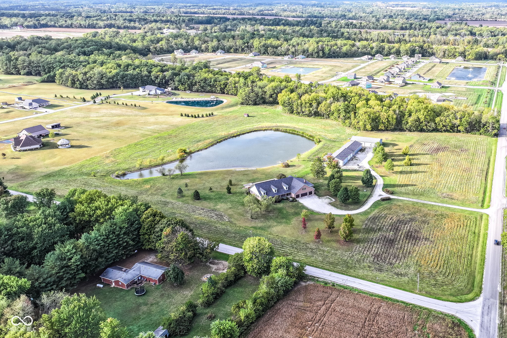 listing main picture