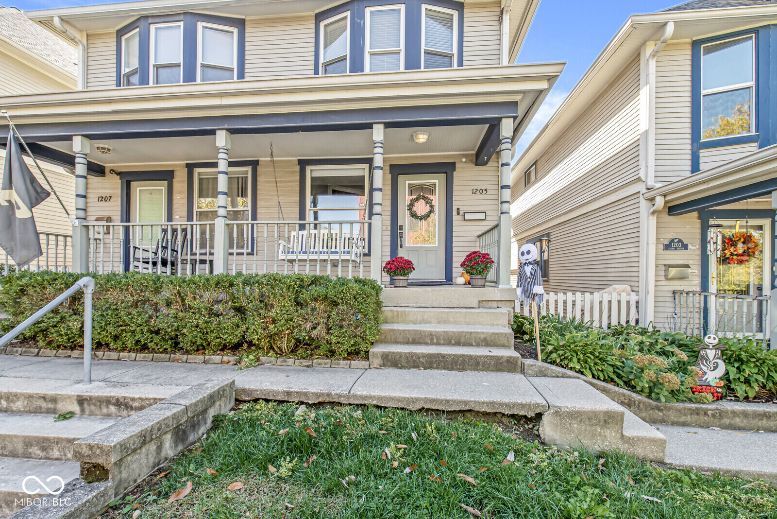 listing main picture