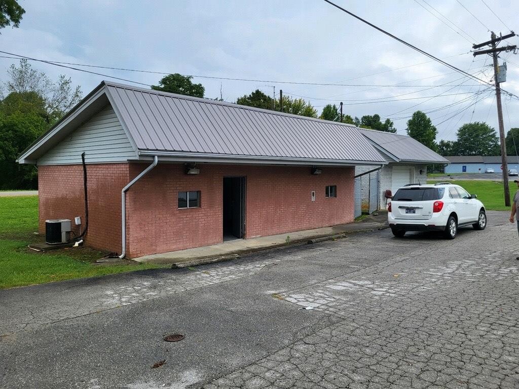 listing main picture