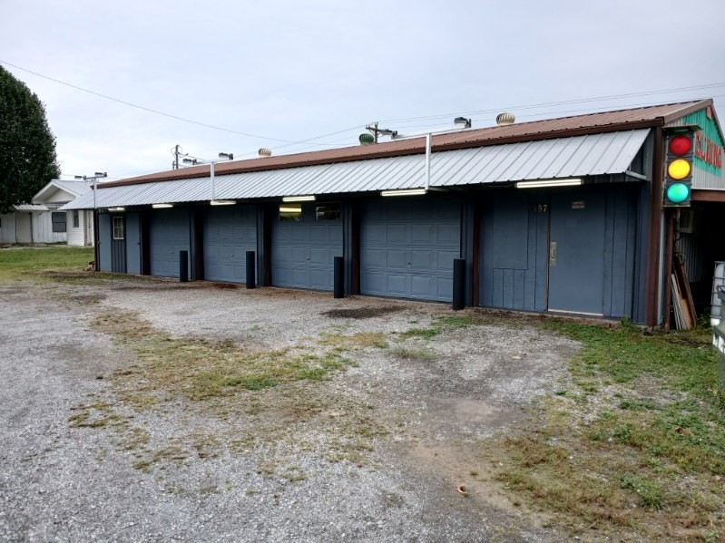 listing main picture