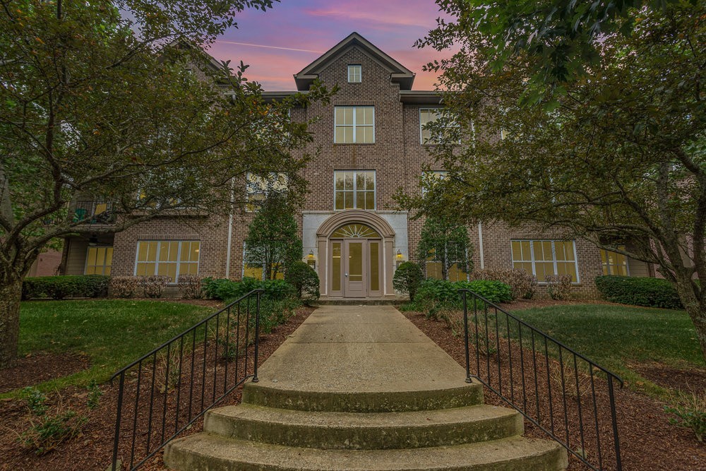 listing main picture