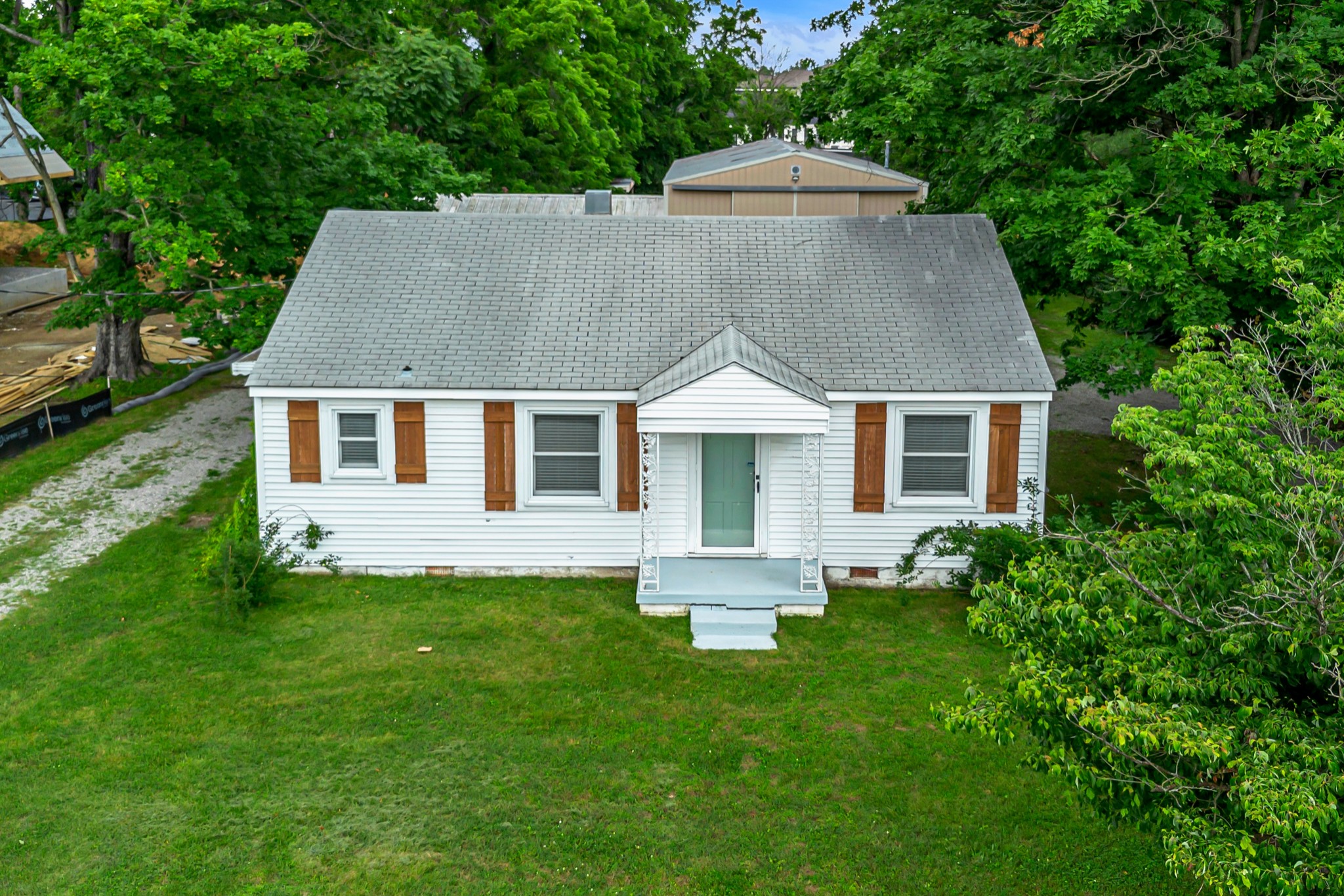 listing main picture