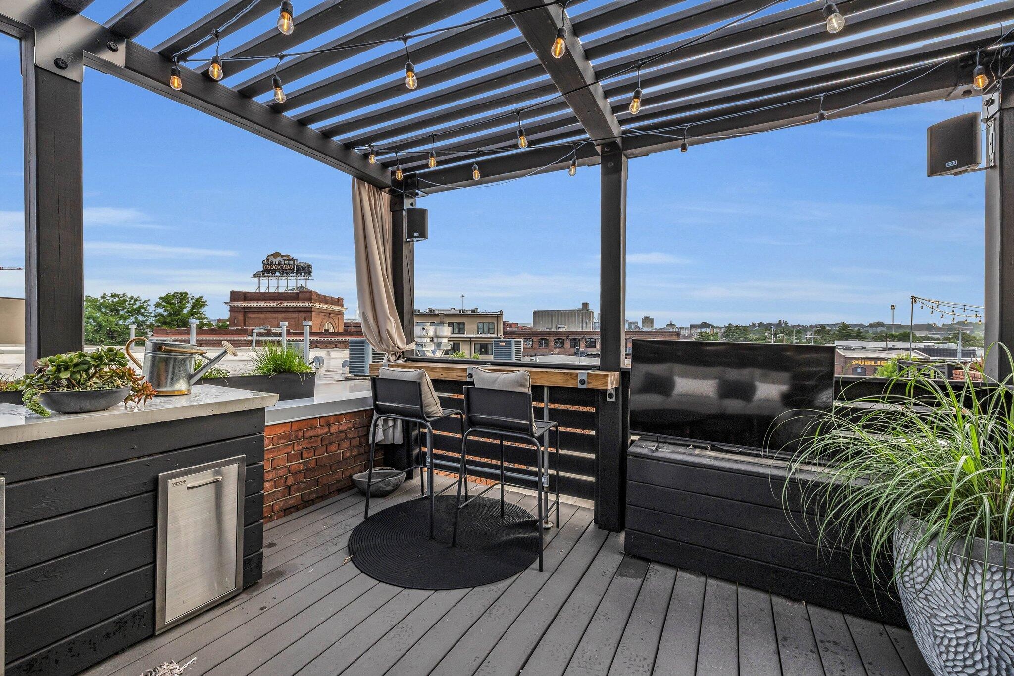 listing main picture