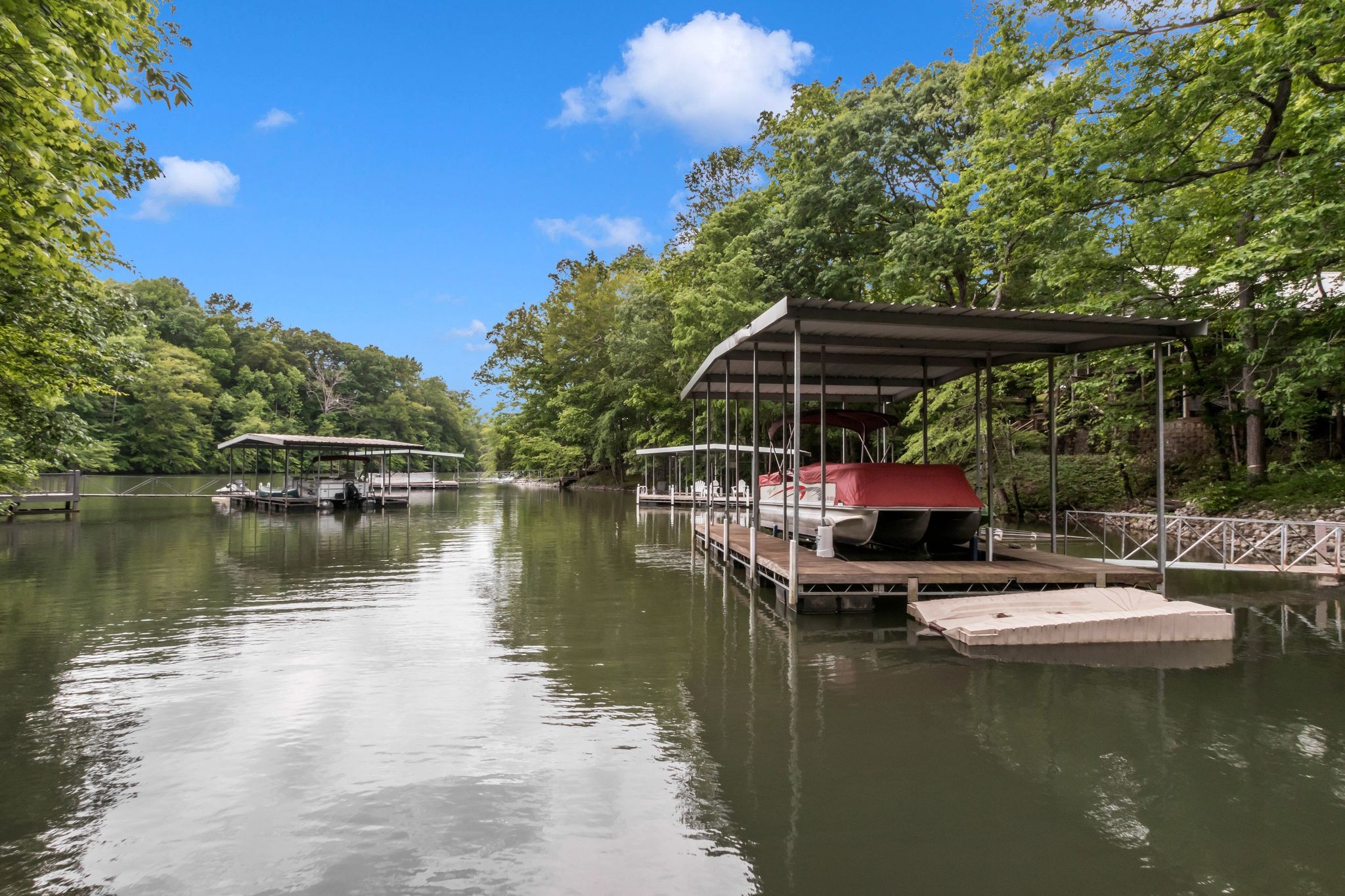 listing main picture