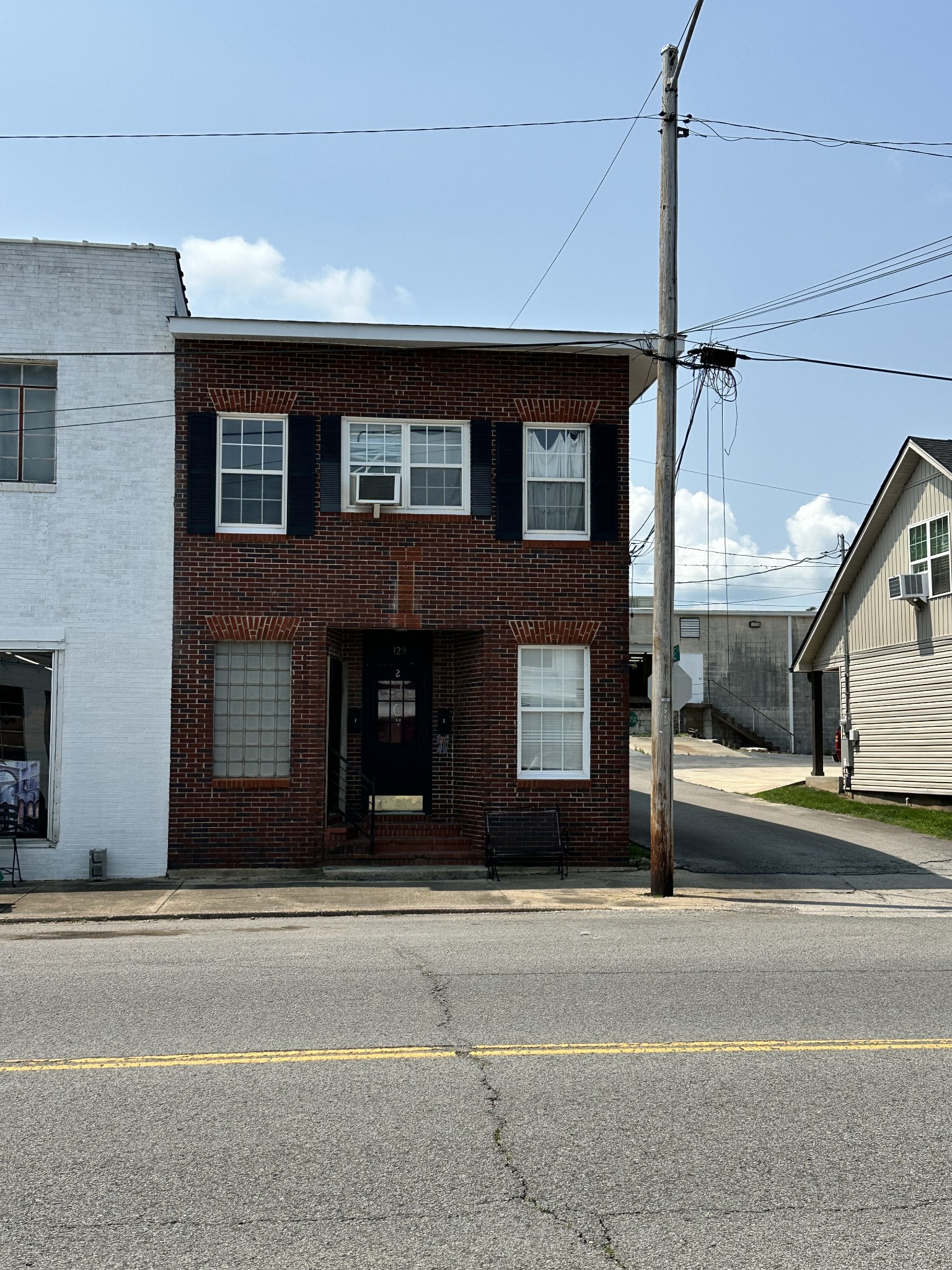 listing main picture