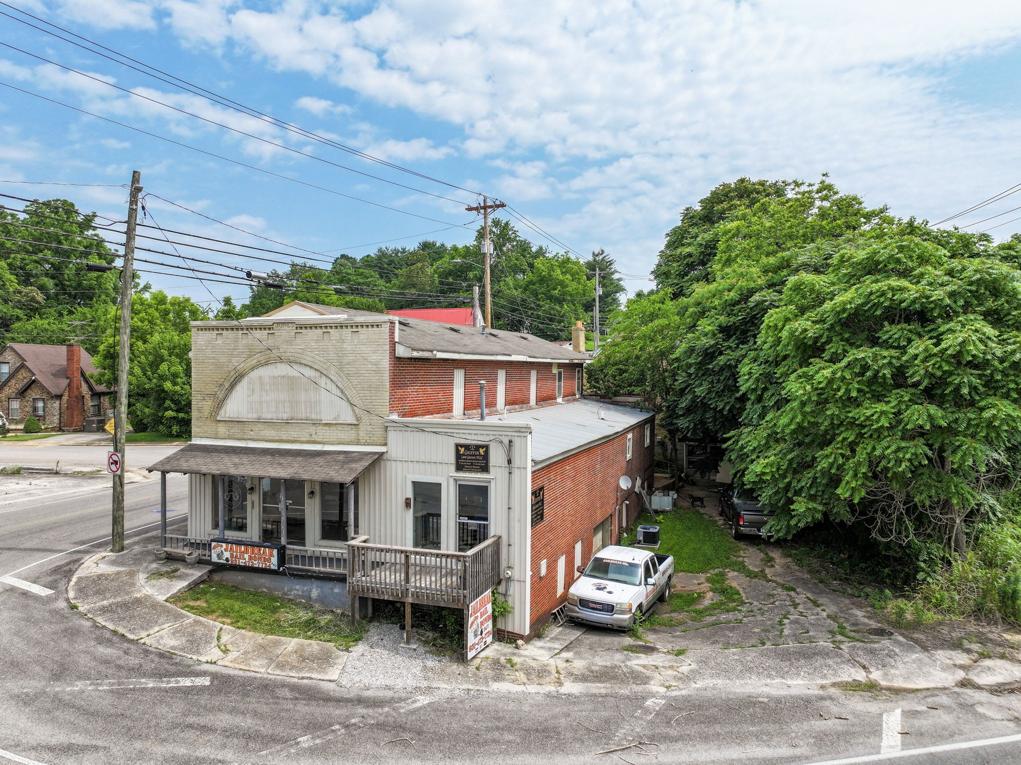 listing main picture