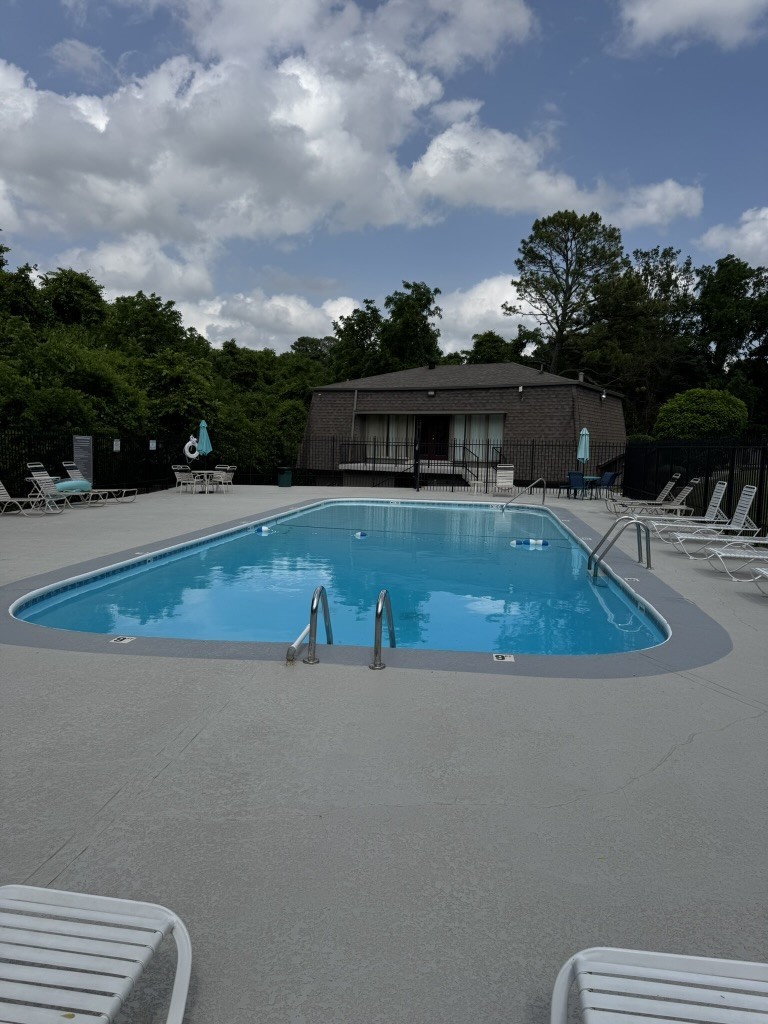 listing main picture