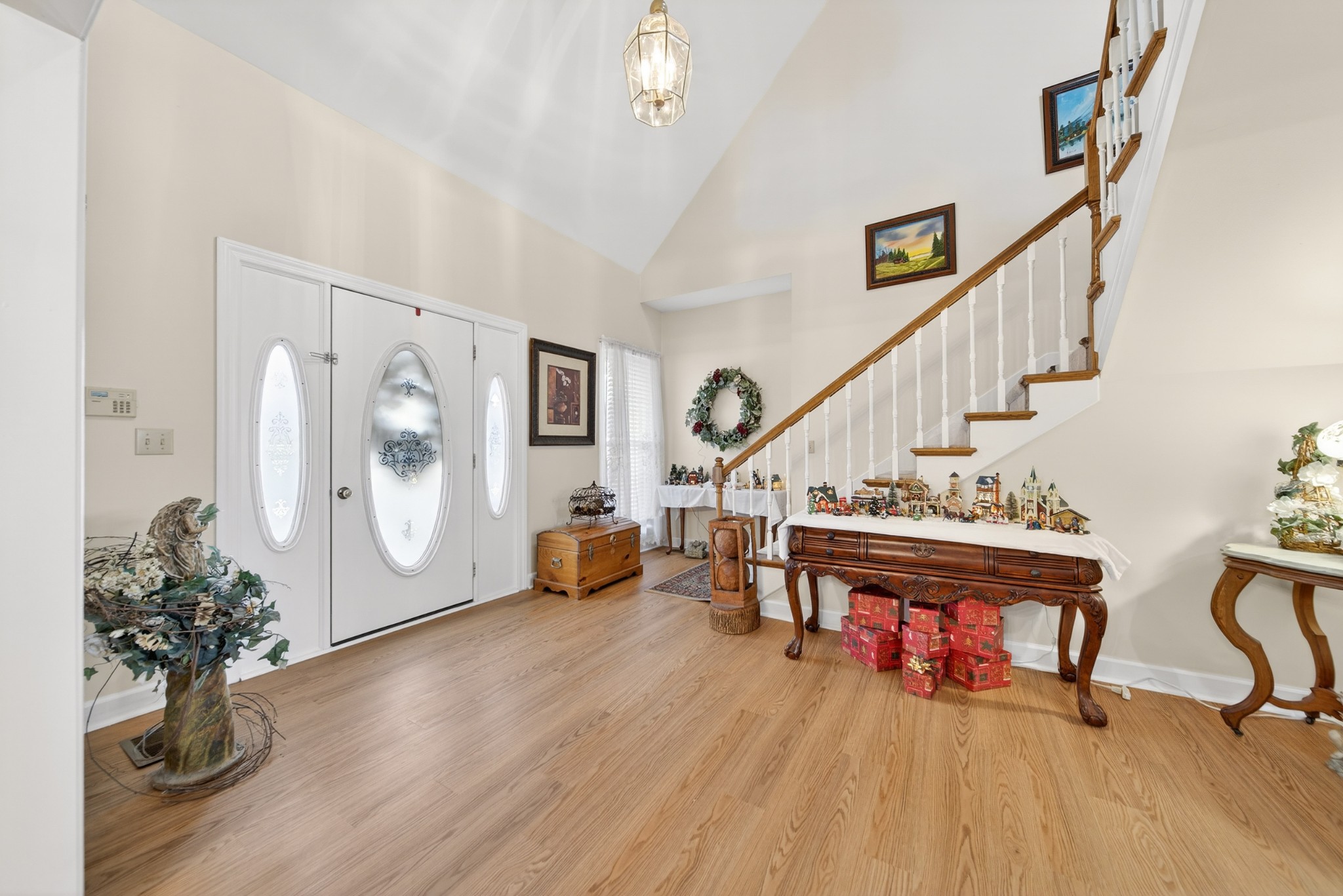 listing main picture