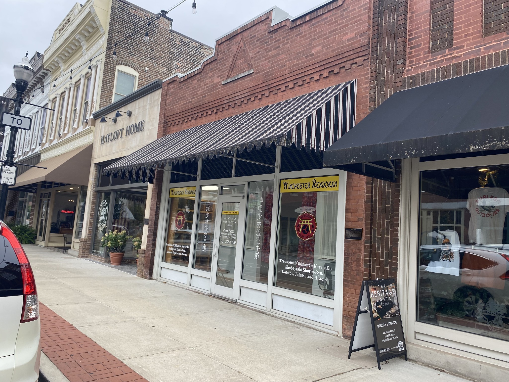 listing main picture